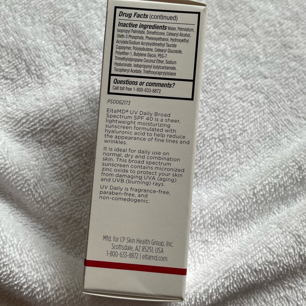 NEW EltaMD UV Daily SPF 40 - Picture 3 of 4